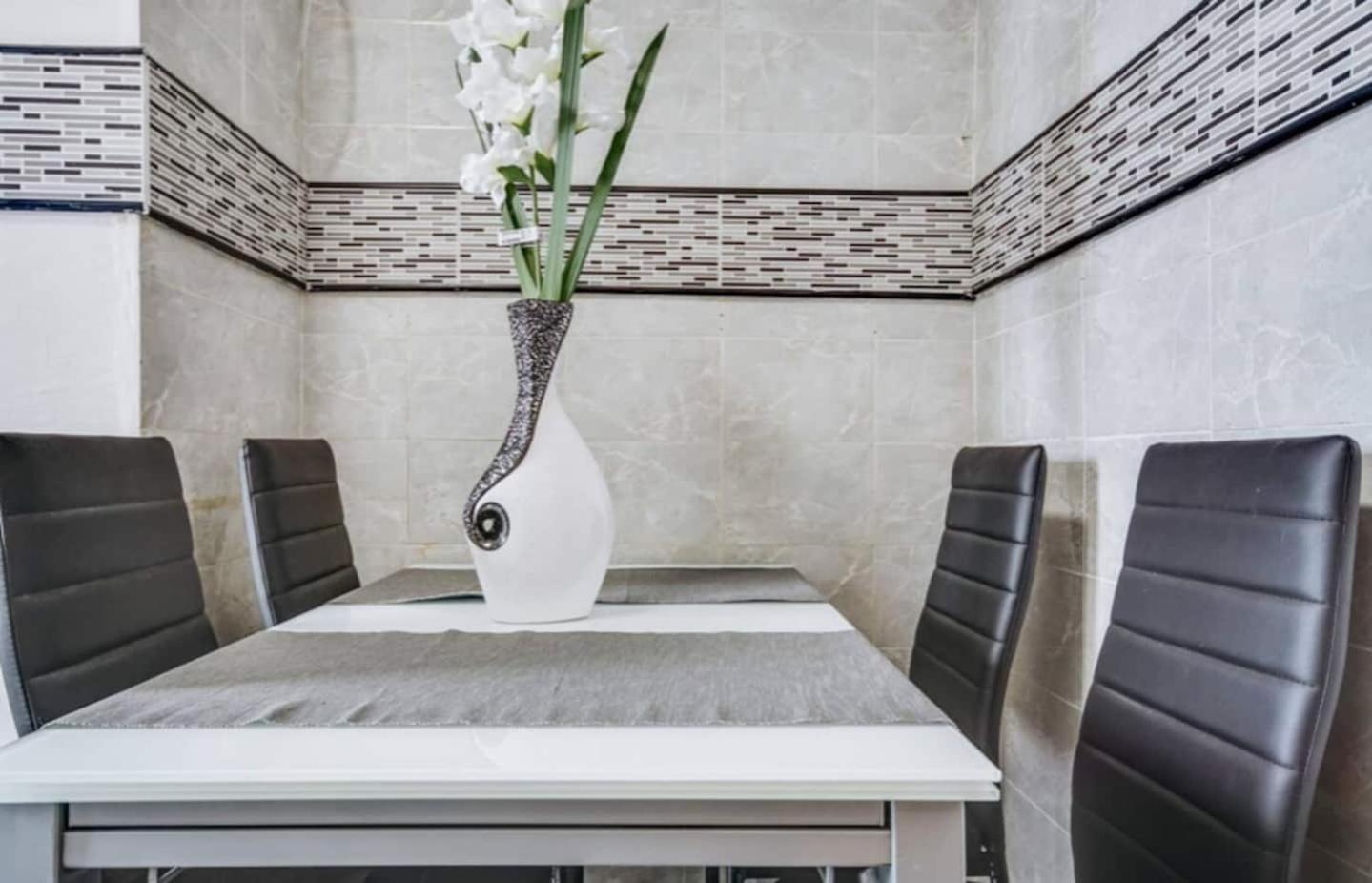3 Bedroom Apartment In Baixa With River View Lisbon Exterior photo